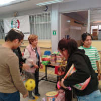 Celebró el Club Naucalpan el Día de Reyes con niñas y niños del CAM-18