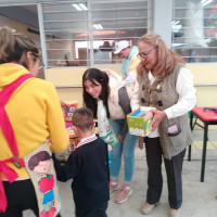 Celebró el Club Naucalpan el Día de Reyes con niñas y niños del CAM-18