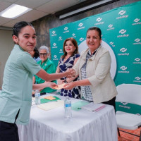 Entrega de Becas a Escuela de Enfermería 2024