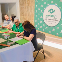 Firma de comodato entre Conalep B. C. S. y el Club de Mujeres Profesionistas y de Negocios de La Paz, A. C.